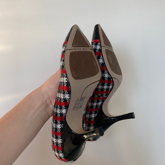NINE WEST | Houndstooth Tweed Pumps - Picture 5 of 5